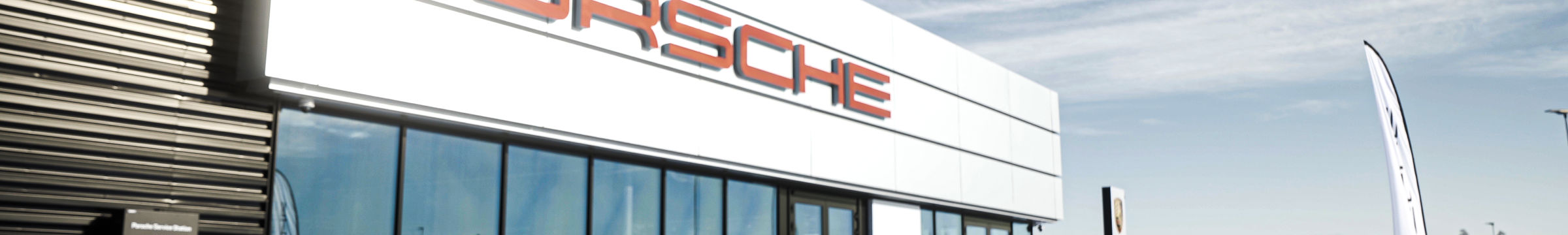 Utsiden av Porsche Center Gardermoen